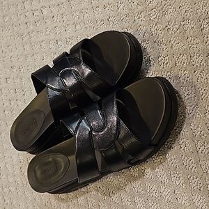 Cole Haan ZG Slotted Slide NIB Size 10 Black